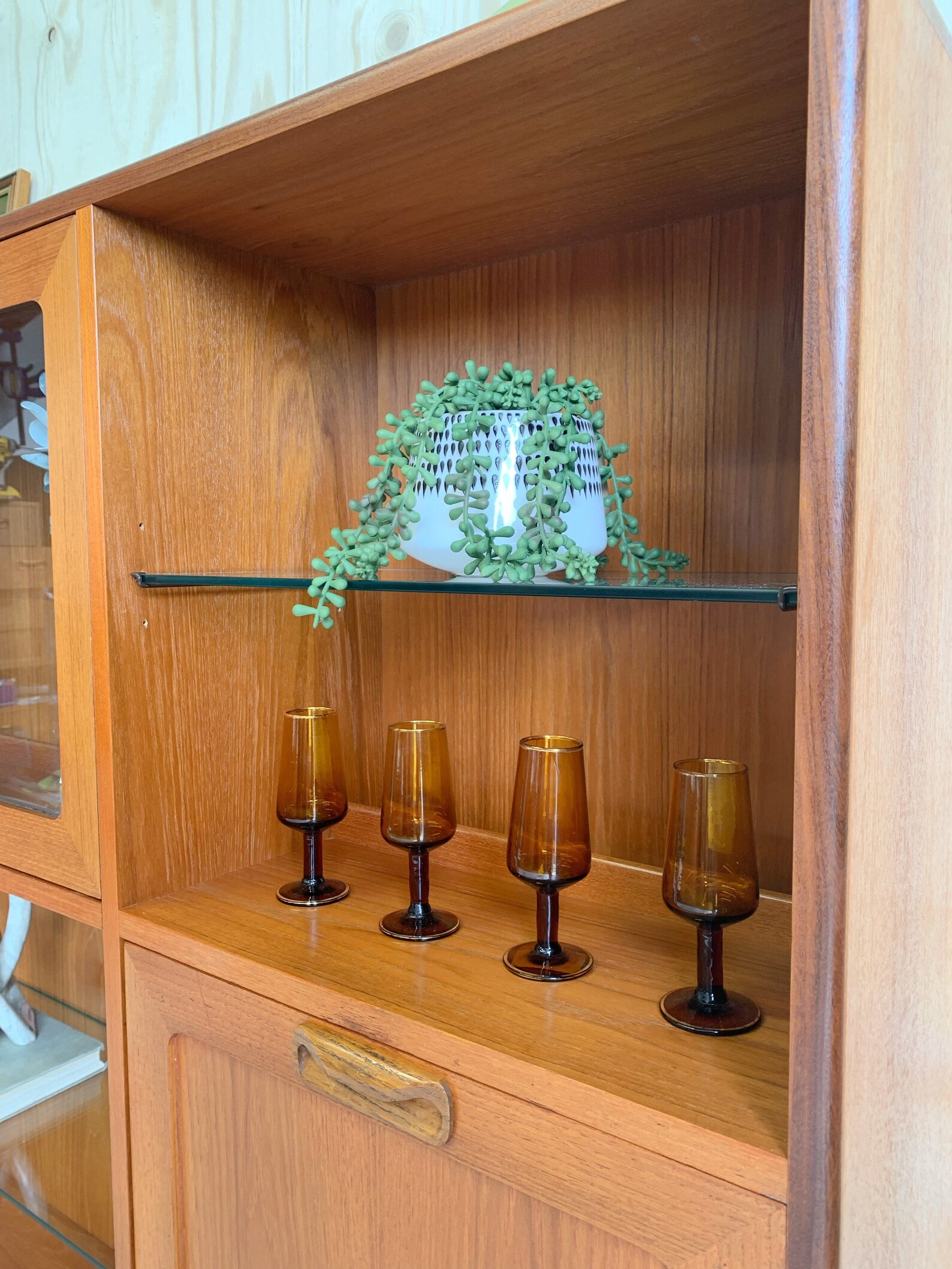 Gabinete de bebidas aparador Retro G Plan de mediados de siglo | Etsy