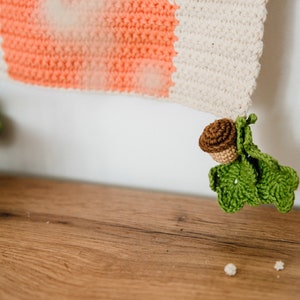 Crochet wall hanging pattern with fox, Nursery fox wall decor tutorial, Diy baby room tapestry image 3