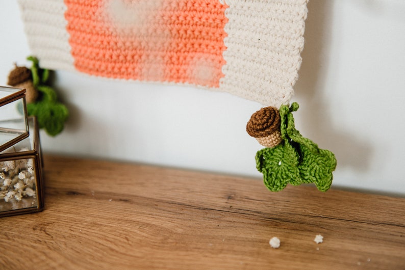 Crochet wall hanging pattern with fox, Nursery fox wall decor tutorial, Diy baby room tapestry image 3
