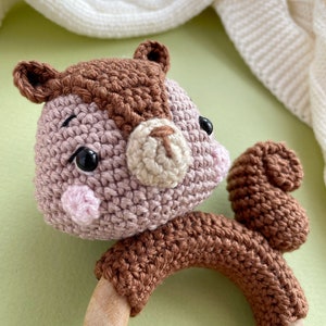 Modèle de hochet au crochet, tutoriel de dentition Chipmunk, anneau de dentition pour bébé amigurumi Diy. image 4