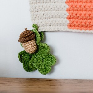 Crochet wall hanging pattern with fox, Nursery fox wall decor tutorial, Diy baby room tapestry image 5