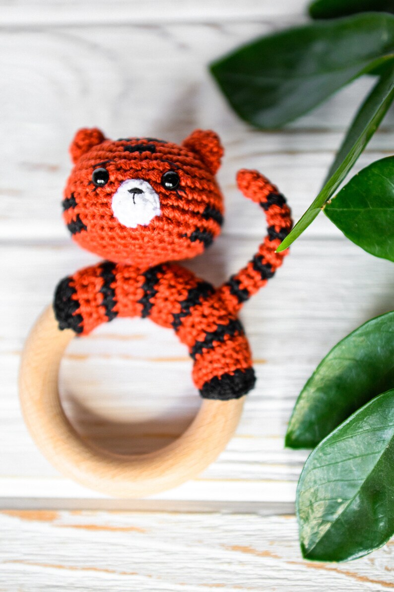 Crochet Rattle Pattern, Tiger Teether Tutorial, Diy Baby Teether Ring ...