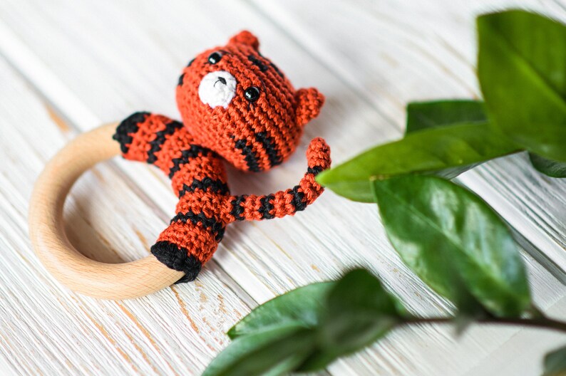 Crochet Rattle Pattern, Tiger Teether Tutorial, Diy Baby Teether Ring ...