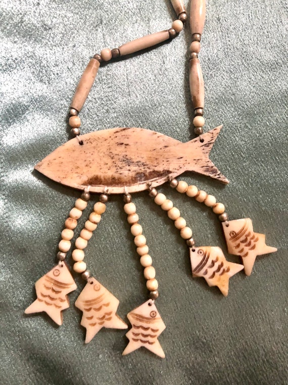 Vintage carved bone and beaded fish necklace - image 3