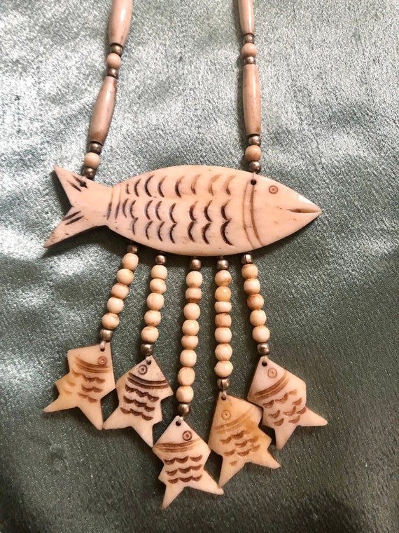 Vintage carved bone and beaded fish necklace - image 2