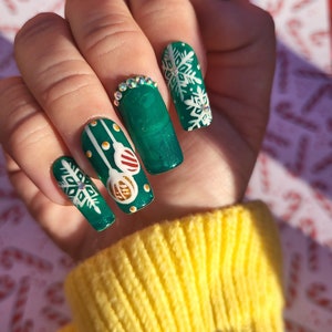 Christmas Ornaments Press On Nails• Nail Charms•Holiday•Snowflakes•Handmade Nail Art•Nail Glue•Wintertime•False Nails•Artificial Nails