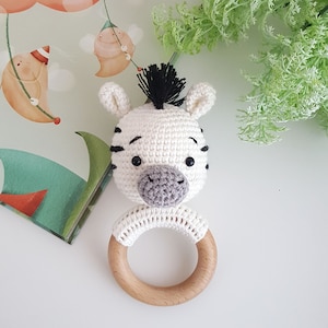 Gehäkelte Babyrassel _Zebra