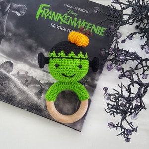 Crochet Baby Rattle _ Frankenstein (Pattern + Pictorial)