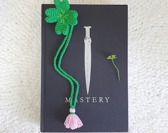 Crochet Bookmark(Four-leaf clover)