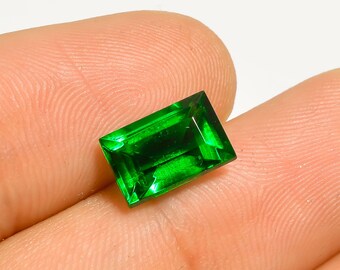 Lab Created Green Emerald: Rectangle Cut Loose Gemstone, 3.2 Ct (10X8X6 mm)