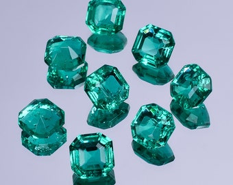 Lab Created Green Emerald: Square Cut Loose Gemstone, 6 Ct (11X11X6 mm)