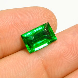 Elegant Top Grade Quality Lab Created Green Emerald Rectangle Shape Cut Stone Loose Gemstone For Making Ring 2.55 Ct. 11X7X4 mm R-4664