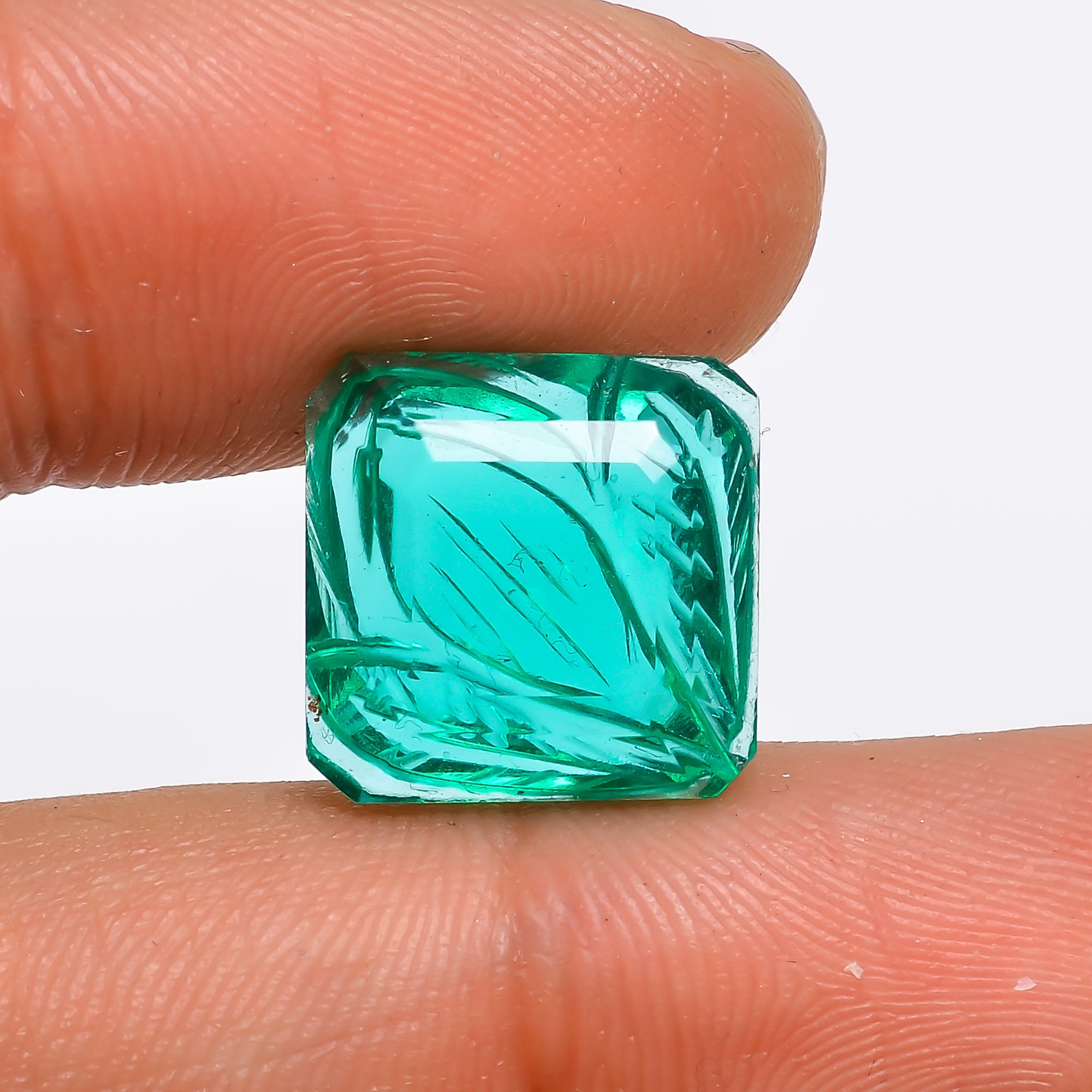7カラットの人工エメラルド：スクエア彫刻宝石（13X13X6 mm） - Etsy 日本