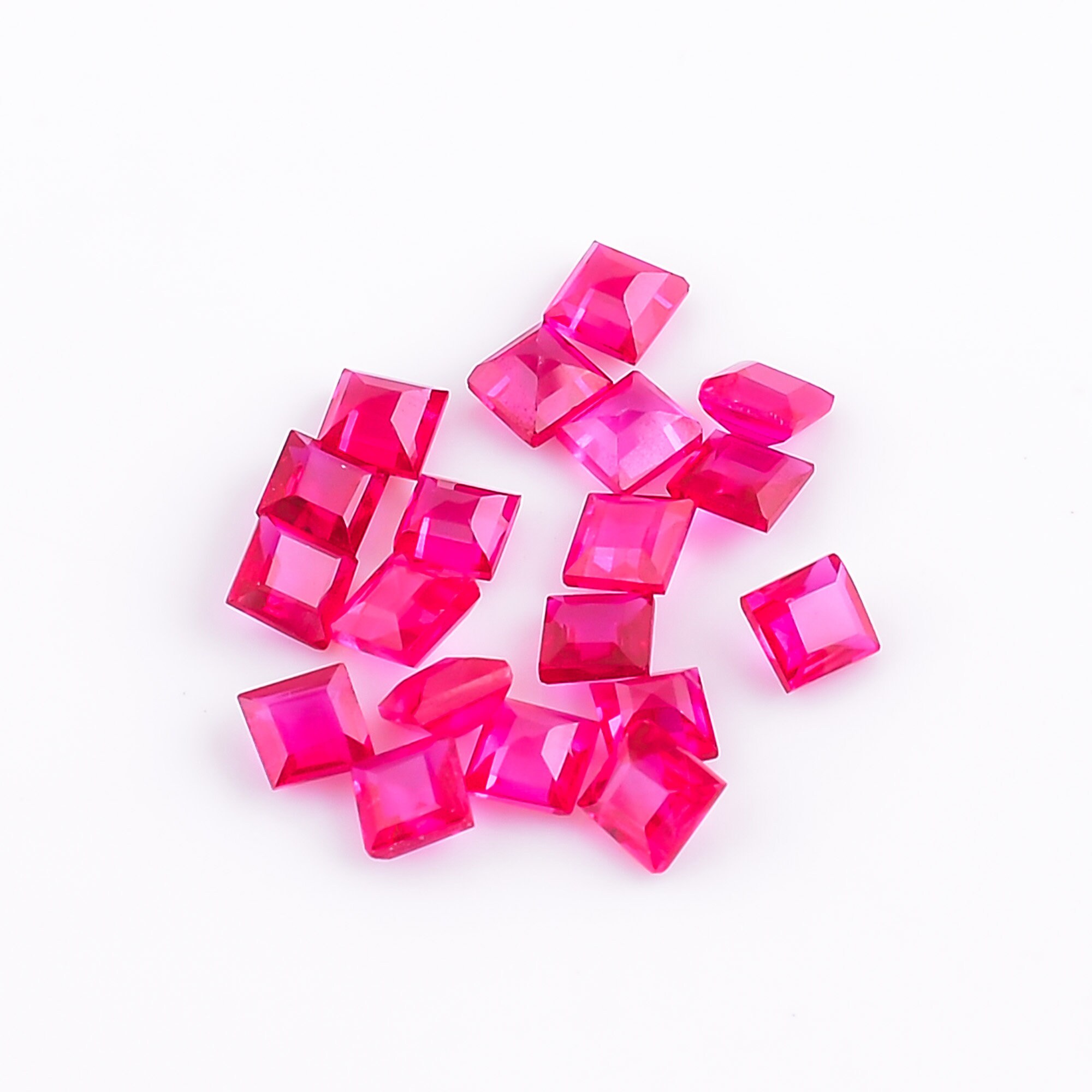 Pietra Preziosa Di Rubino Creata In Laboratorio: Taglio A Cuscino, 25 Ct (17 X 17 X 8 Mm) - Italia - Foto 5