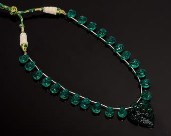 ラボで育成されたエメラルドペアー彫刻ビーズネックレス：調節可能な