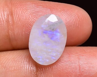 5 Ct. Gorgeous Rainbow Moonstone Oval Shape Cut Stone Loose Gemstone  For Making Jewelry 14X10X5 mm R-6669