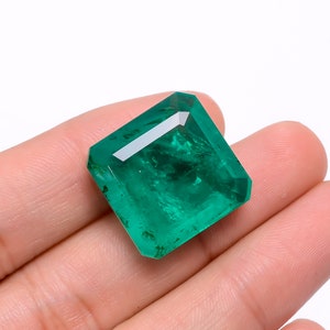 33 Ct Emerald Doublet: Square Cut Loose Gemstone (20X20X11mm)