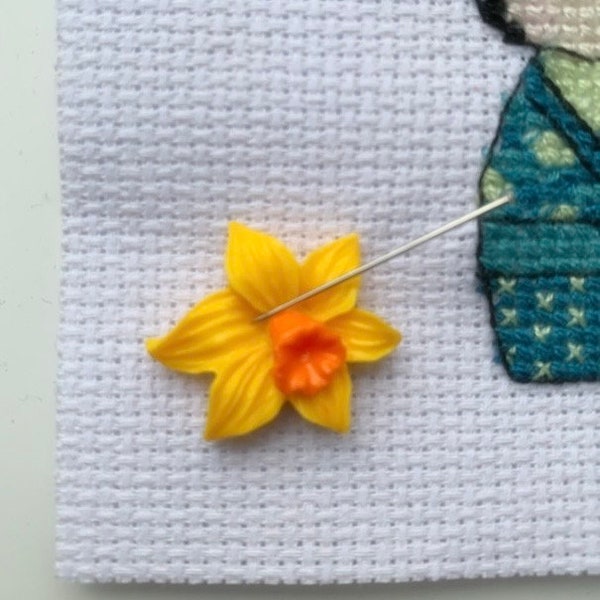 Daffodil Flower Needle Minder For Cross Stitch And Embroidery