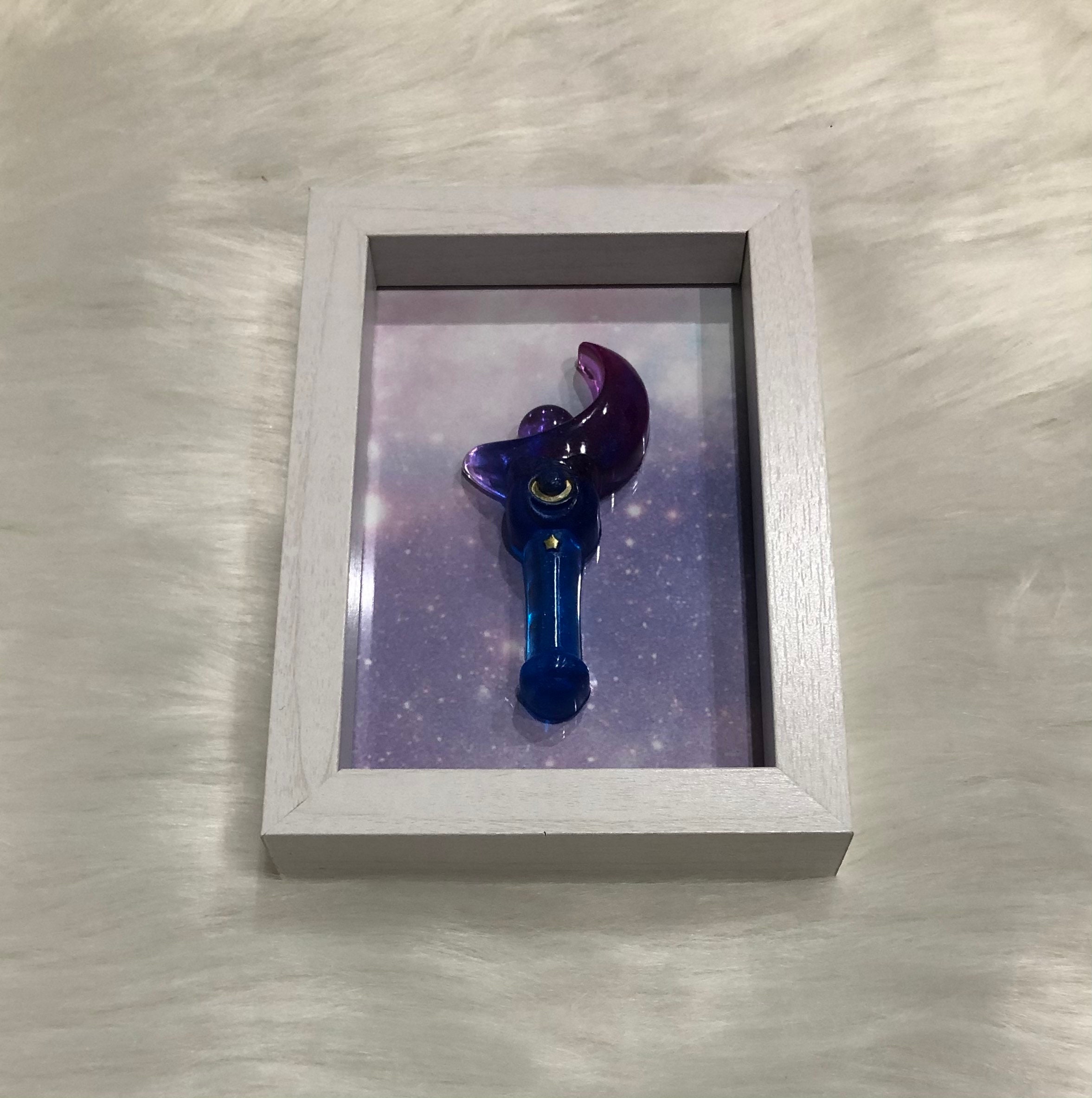 Cadre Bois Large Baguette Sailor Moon Thème Galaxie Kawaii en Résine à Paillettes Violet Bleu