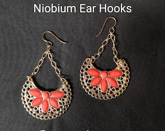 Flower earrings - Niobium Dangle Earrings, Niobium Earrings, Hypoallergenic for Sensitive Ears - Earring Hooks - Earrings for Women