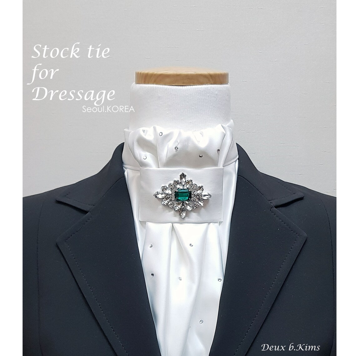tying a stock tie dressage