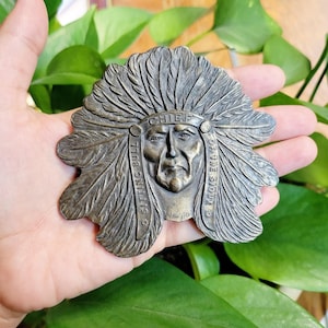RARO* Vintage Sitting Bull Chief of the Sioux Belt Fibbia di Lewis Buckes Chigaco