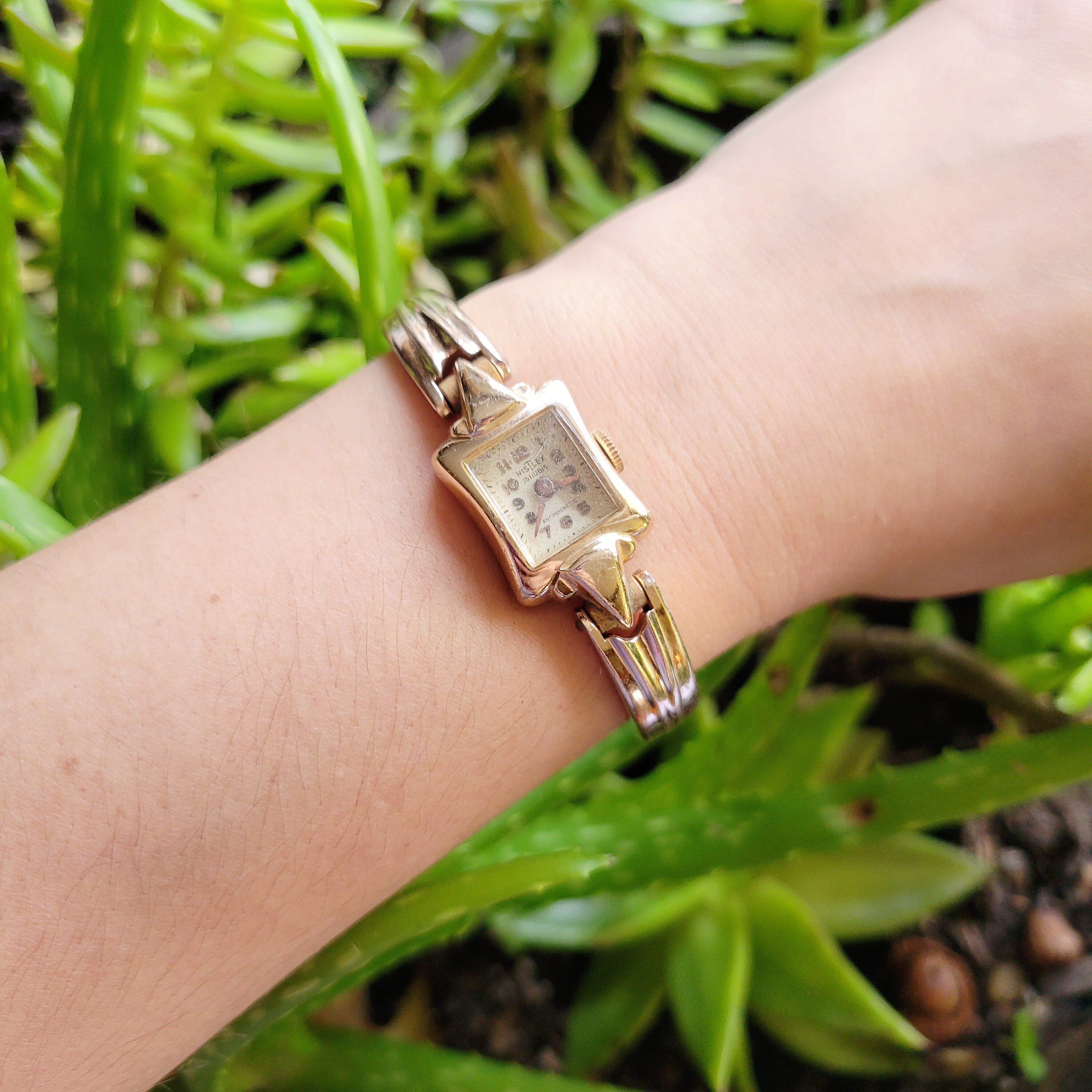 Vintage rose gold watch hotsell