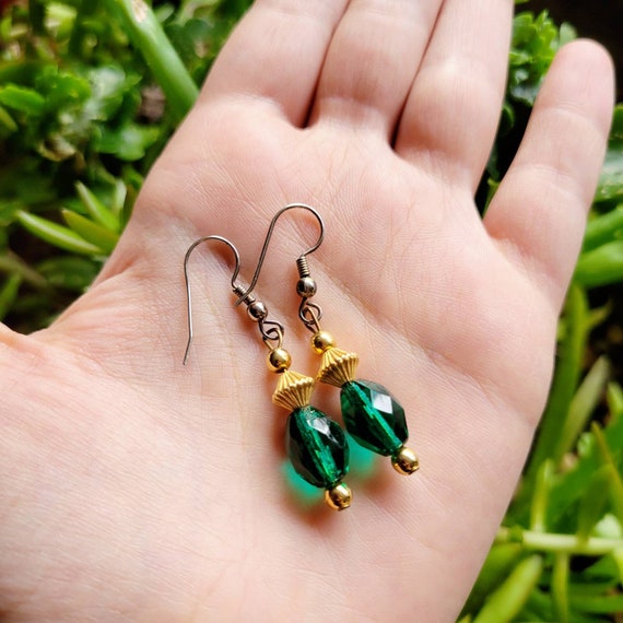 Vintage Green Gemstone Drop Earrings - image 1