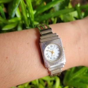Vintage Vivani Quartz-klocka med romerska siffror