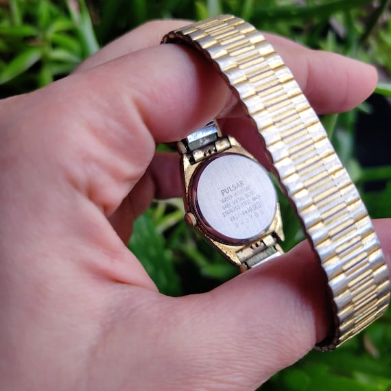 Vintage Mens LTD gold Stretch Watch New Battery s-l400.jpg main image 4