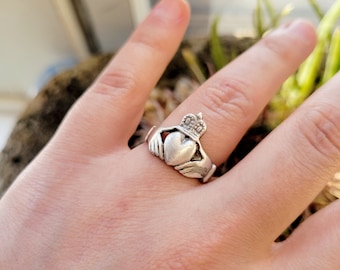 Vintage 925 Sterling Silver Celtic Claddagh Ring, Size