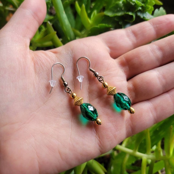 Vintage Green Gemstone Drop Earrings - image 6