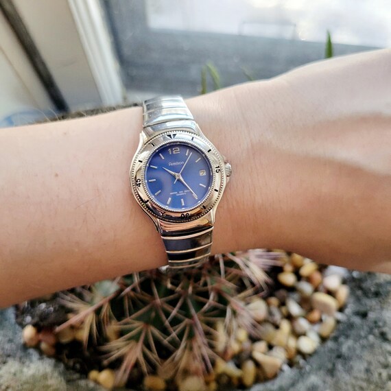 Vintage Armitron Classic Silver & Navy Watch - Etsy display picture 3