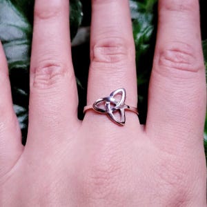 Solid 925 Sterling Silver Celtic Triquetra Ring, size 7