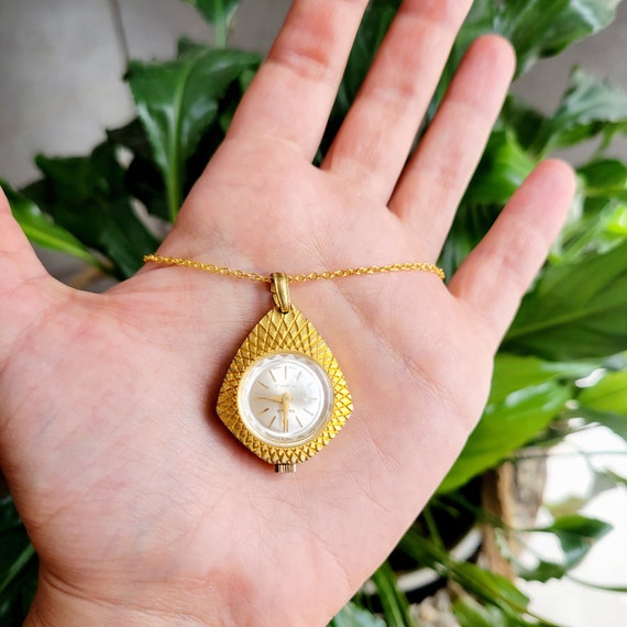 Vintage Swiss Regus 17 Jewels Watch Necklace - image 5