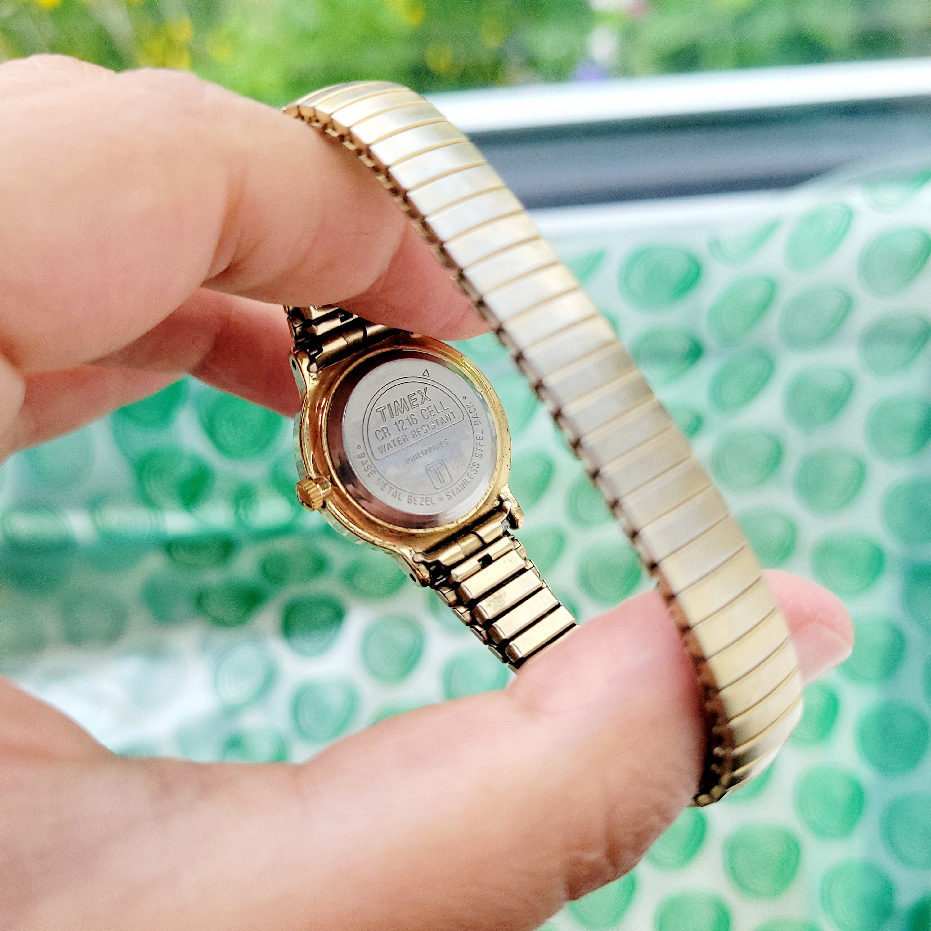 Vintage Timex Classic Gold Stretch Watch Vintage Timex Classic Womens Womans Gold & Silver Oval  main image 3