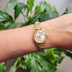 Vintage Swiss Excalibur 21 Jewels Incabloc Watch