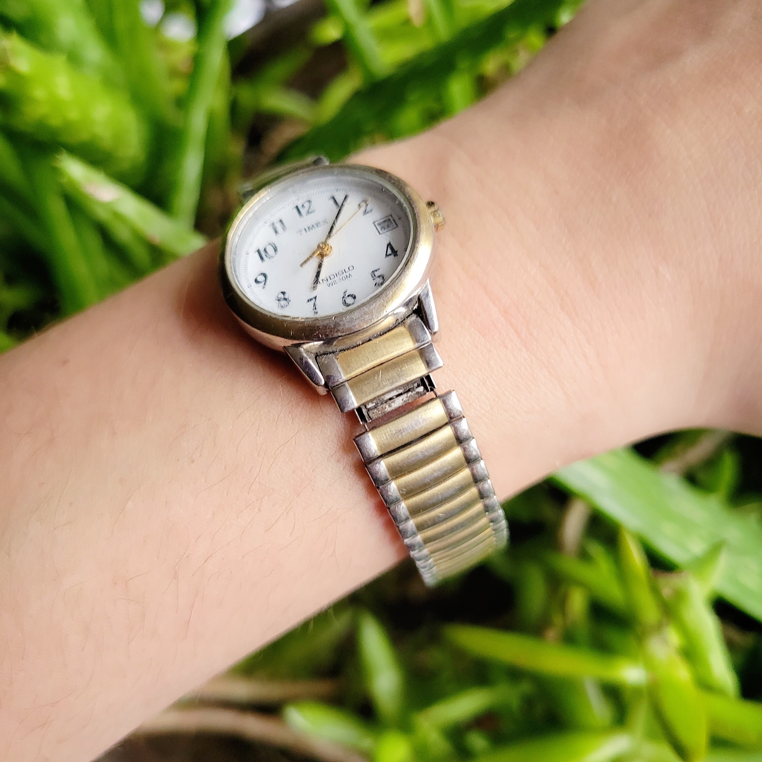 Vintage Timex Indiglo Classic Calendar Gold & Silver Analog Stretch Watch Vintage Timex Indiglo Stretch Watch - Etsy main image 2