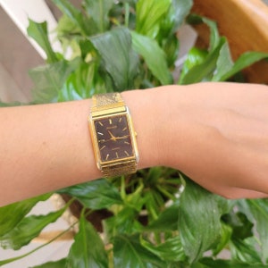 Vintage Accurist Classic Quartz Gold Watch
