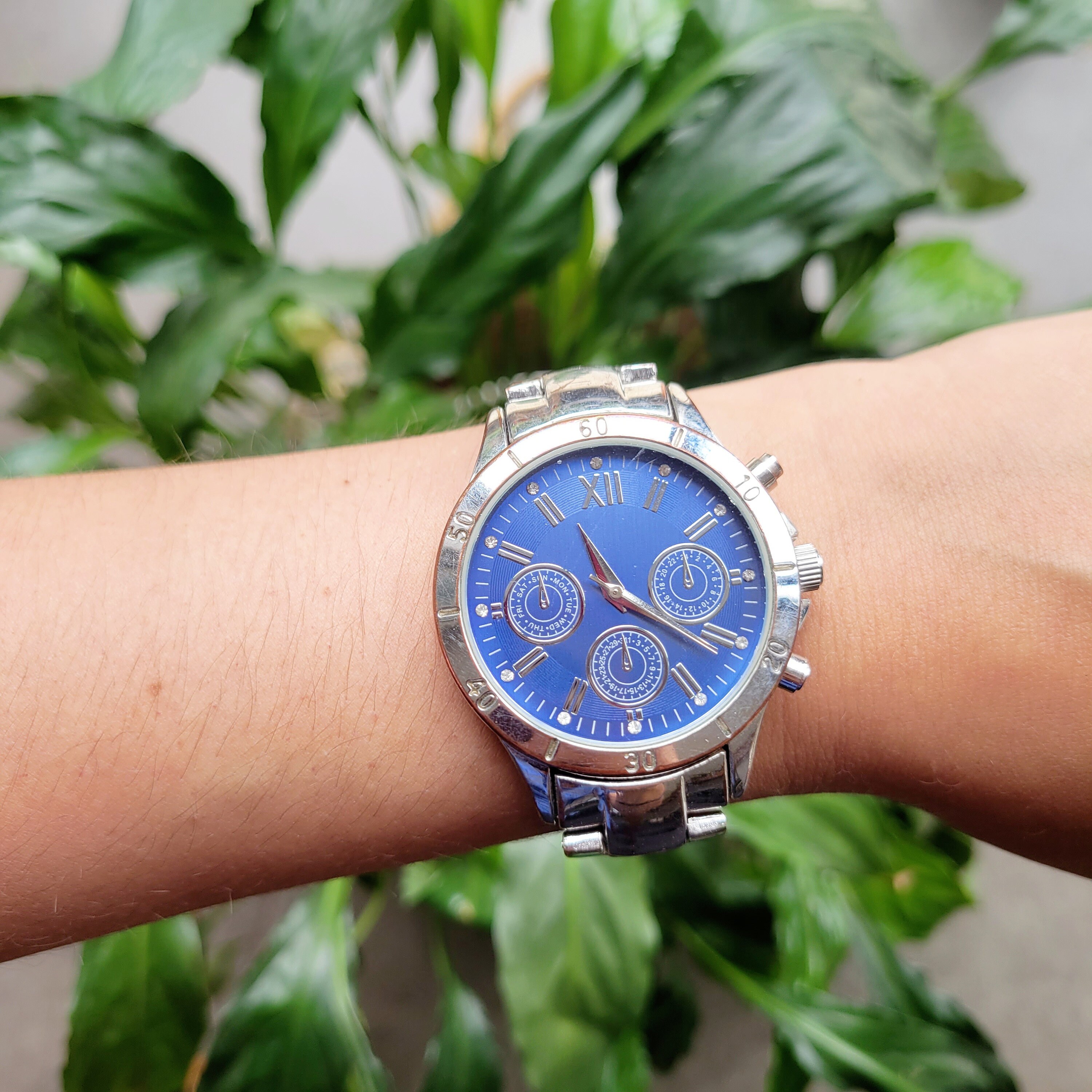 Next Diamond Roman Numerals Calendar Watch - Etsy display picture 3