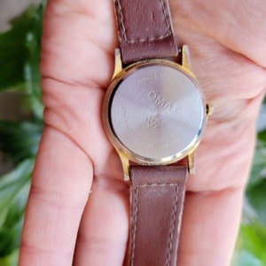 Vintage Omax Leather Watch image 9