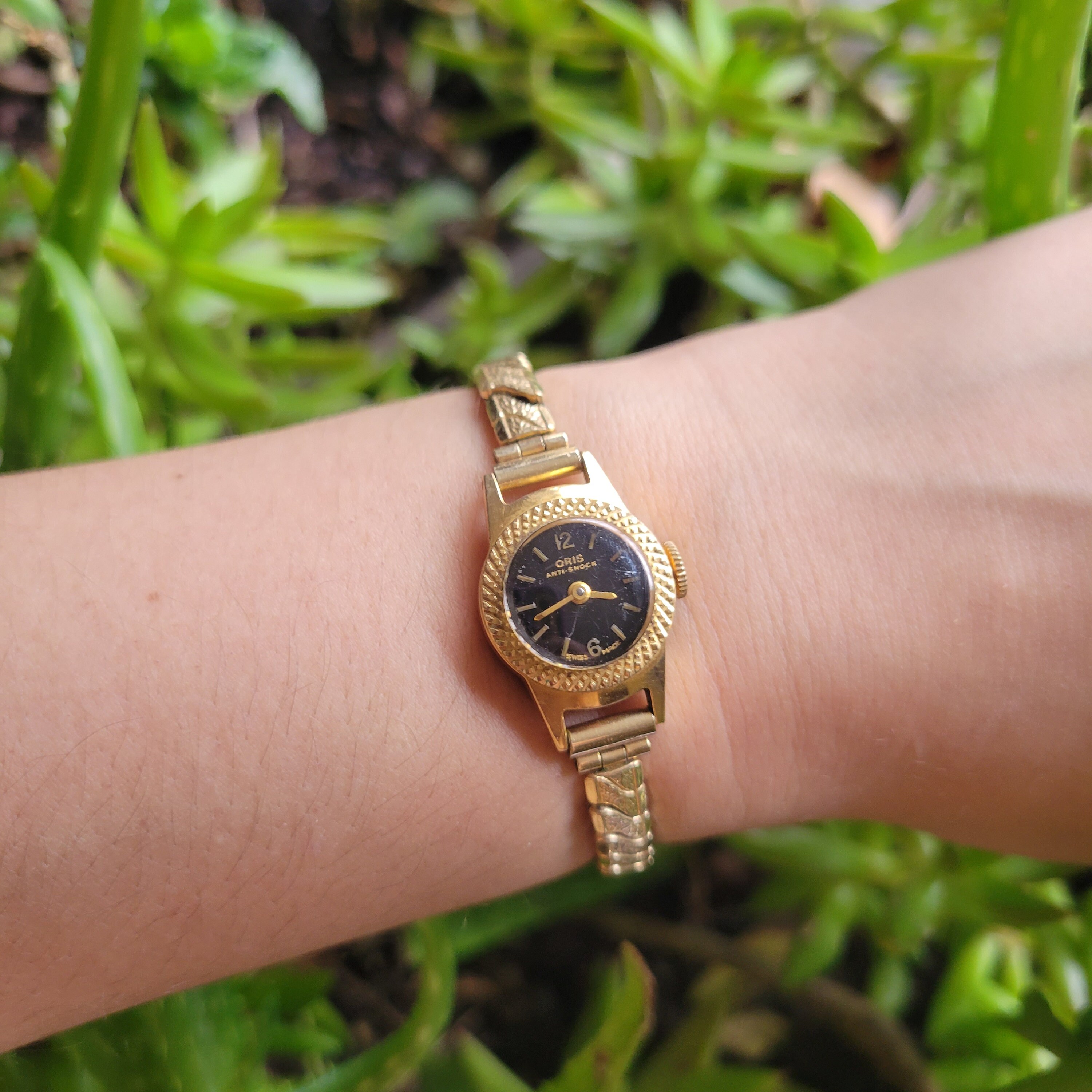 Vintage Swiss 10 Micron Gold Oris 15 Jewels Dainty Ornate Stretch Watch Vintage Swiss 10 Micron Gold Oris Stretch Watch - Etsy UK main image 3