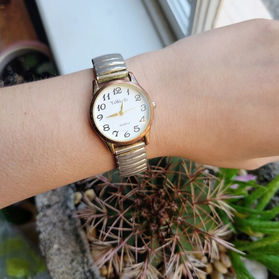 Yaweisi watch price hot sale