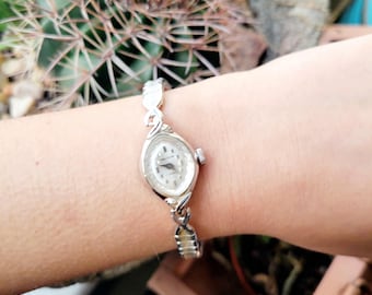 Waltham 17 Jewels Silver Dainty Classic Marquise Stretch Watch