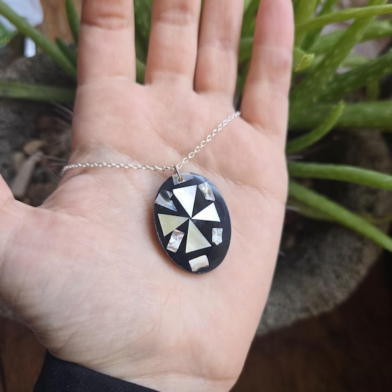 Handmade Thai Abalone Shell Geometric Pendant Nec… - image 2