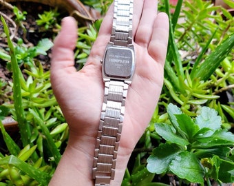 Reloj clasico Cosmopolitan de cuarzo plateado con diamantes de imitacion Etsy Espana