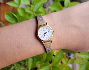 Vintage Acqua Quartz Two Tone Bracelet Watch Small Face Dainty Antique Vintage Dainty Acqua Indiglo Quartz Classic Watch - Etsy main image 3