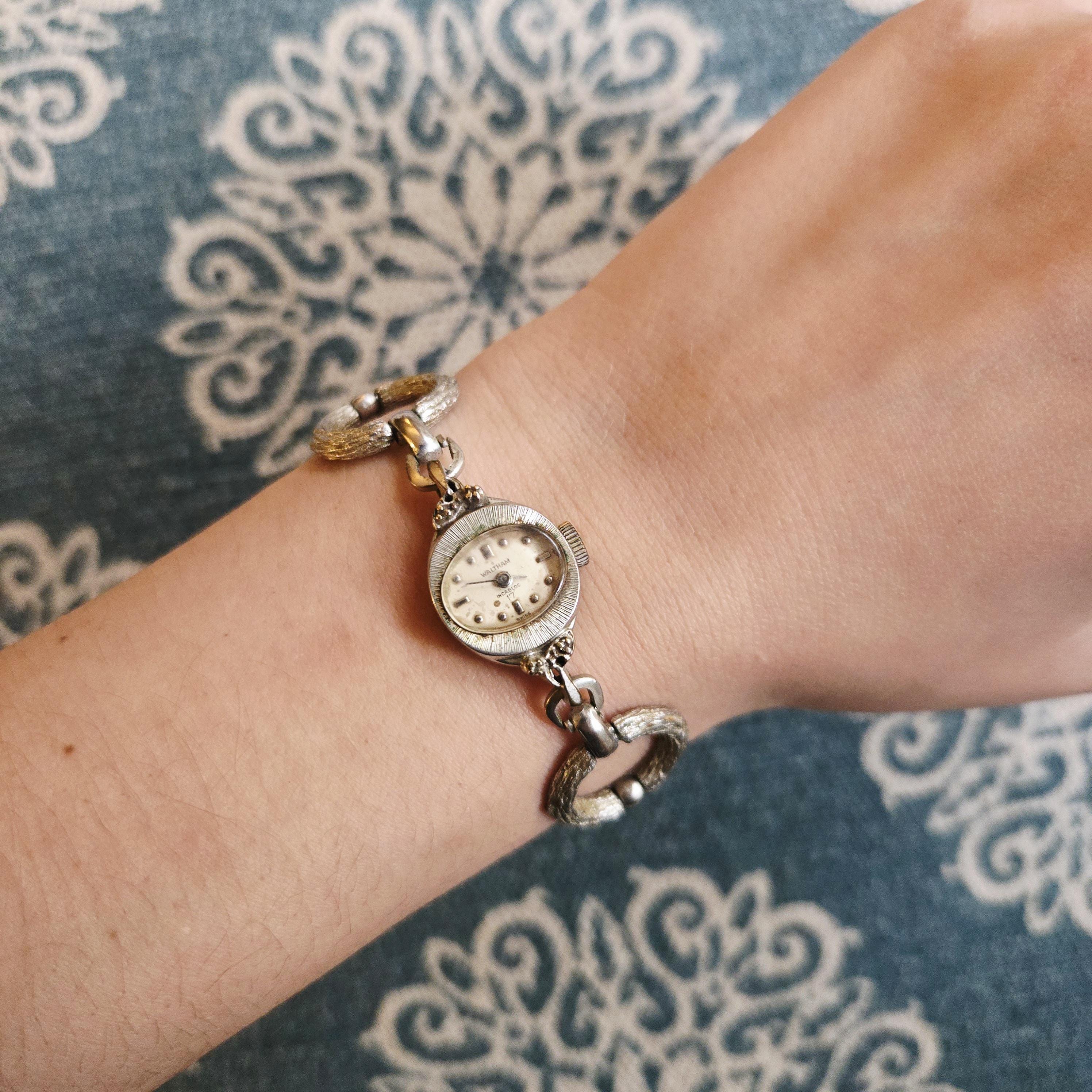 Vintage Waltham Silver Watch With Gold Indices - Etsy display picture 3