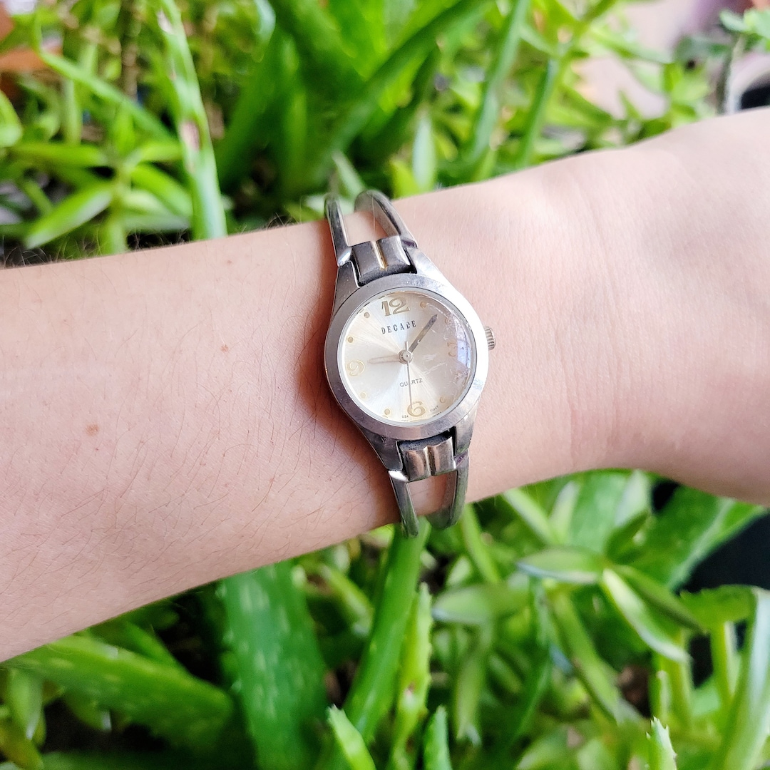 Decade quartz watch prices sales