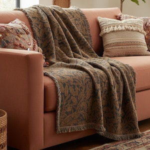 Tkany koc w stylu boho z gobelinem | Brązowy pled boho z motywem kwiatowym i botanicznym w stylu vintage | Ziemisty pled w stylu rustykalnym i rustykalnym